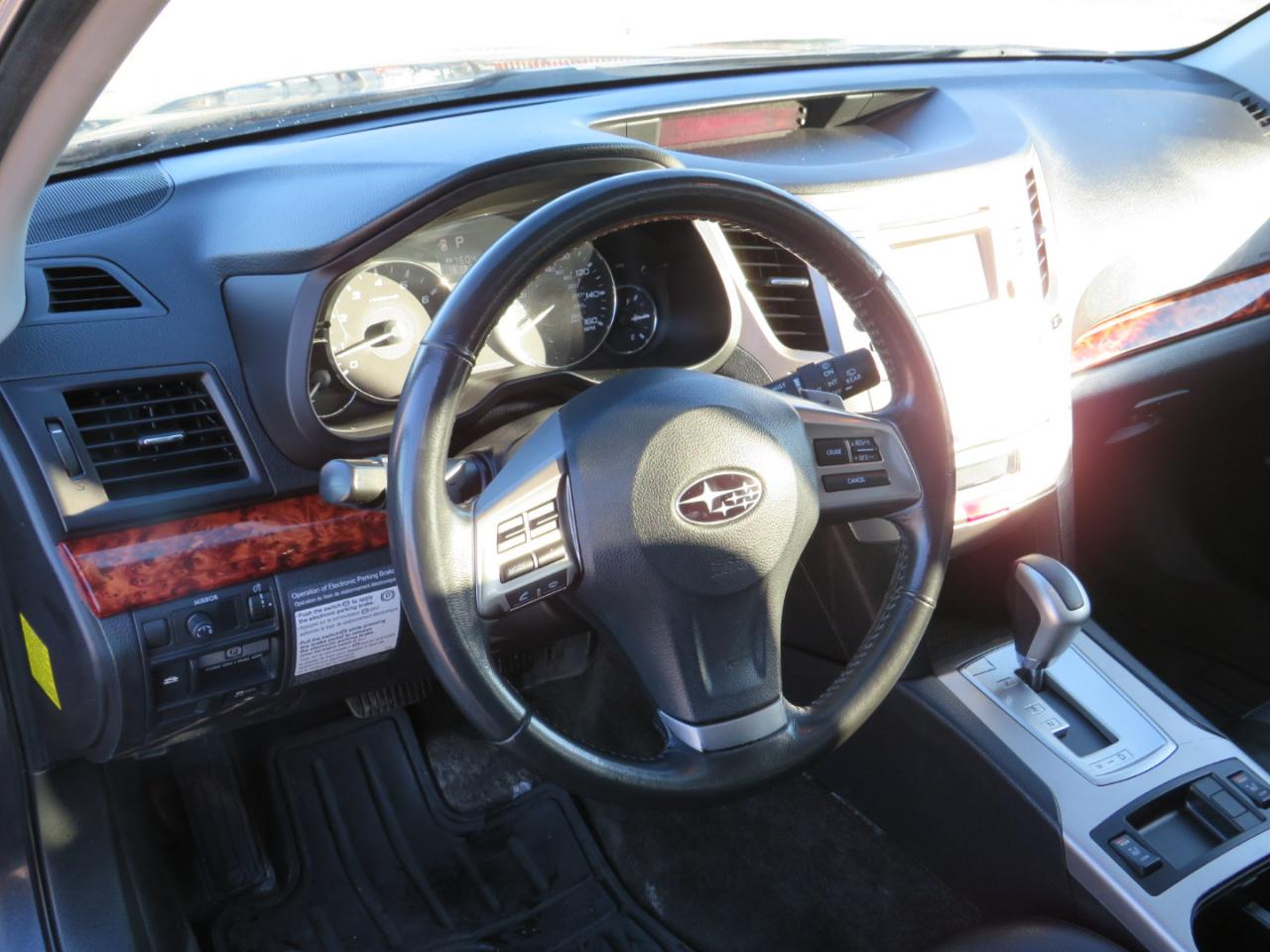 Subaru Outback 3.6R Limited 2012