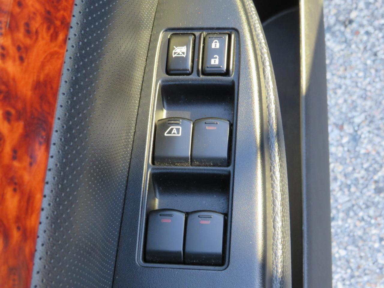 Subaru Outback 3.6R Limited 2012