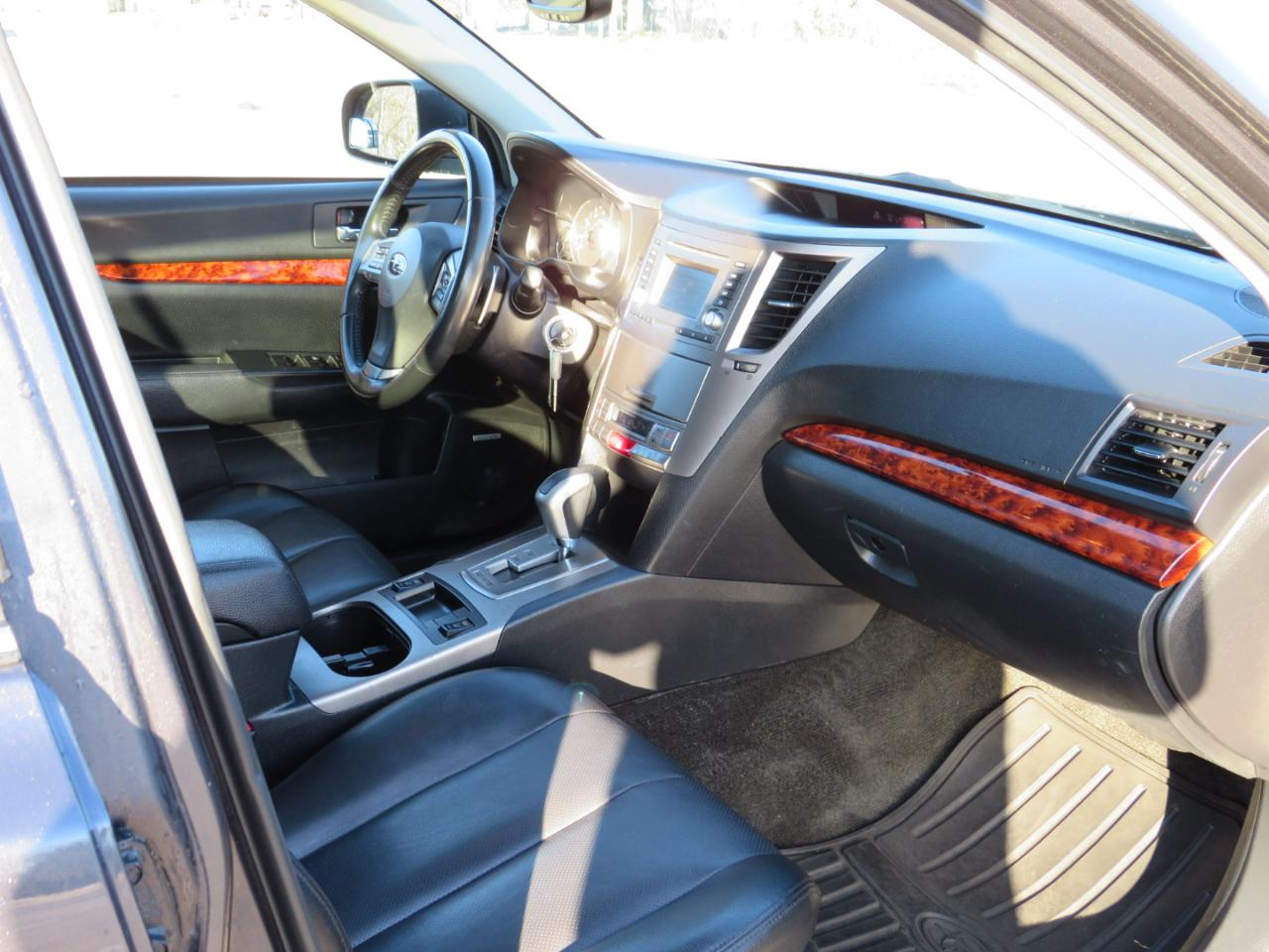 Subaru Outback 3.6R Limited 2012