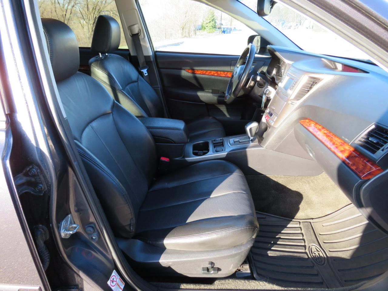 Subaru Outback 3.6R Limited 2012