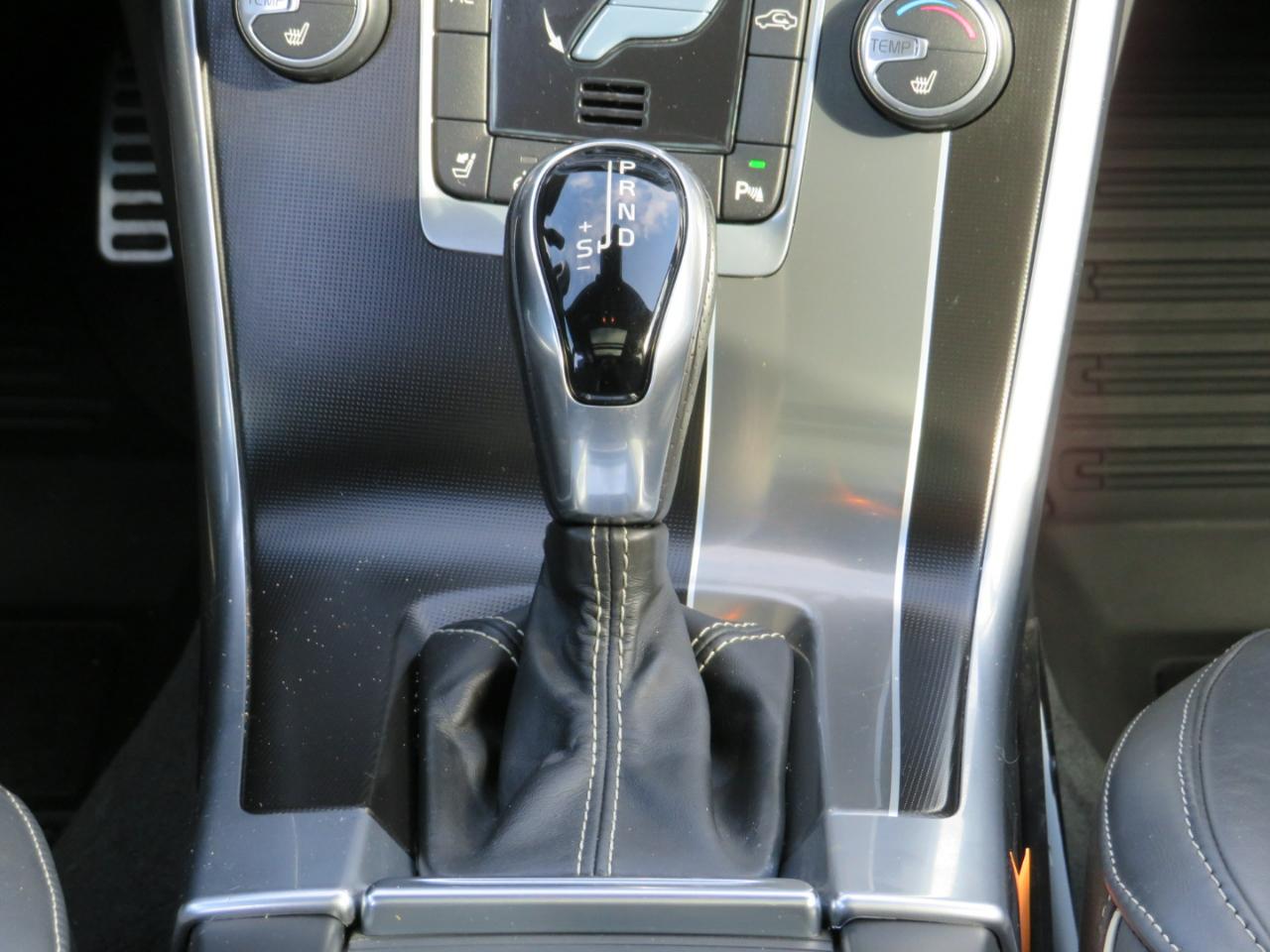 Volvo XC60 T6 AWD R-Design 2014