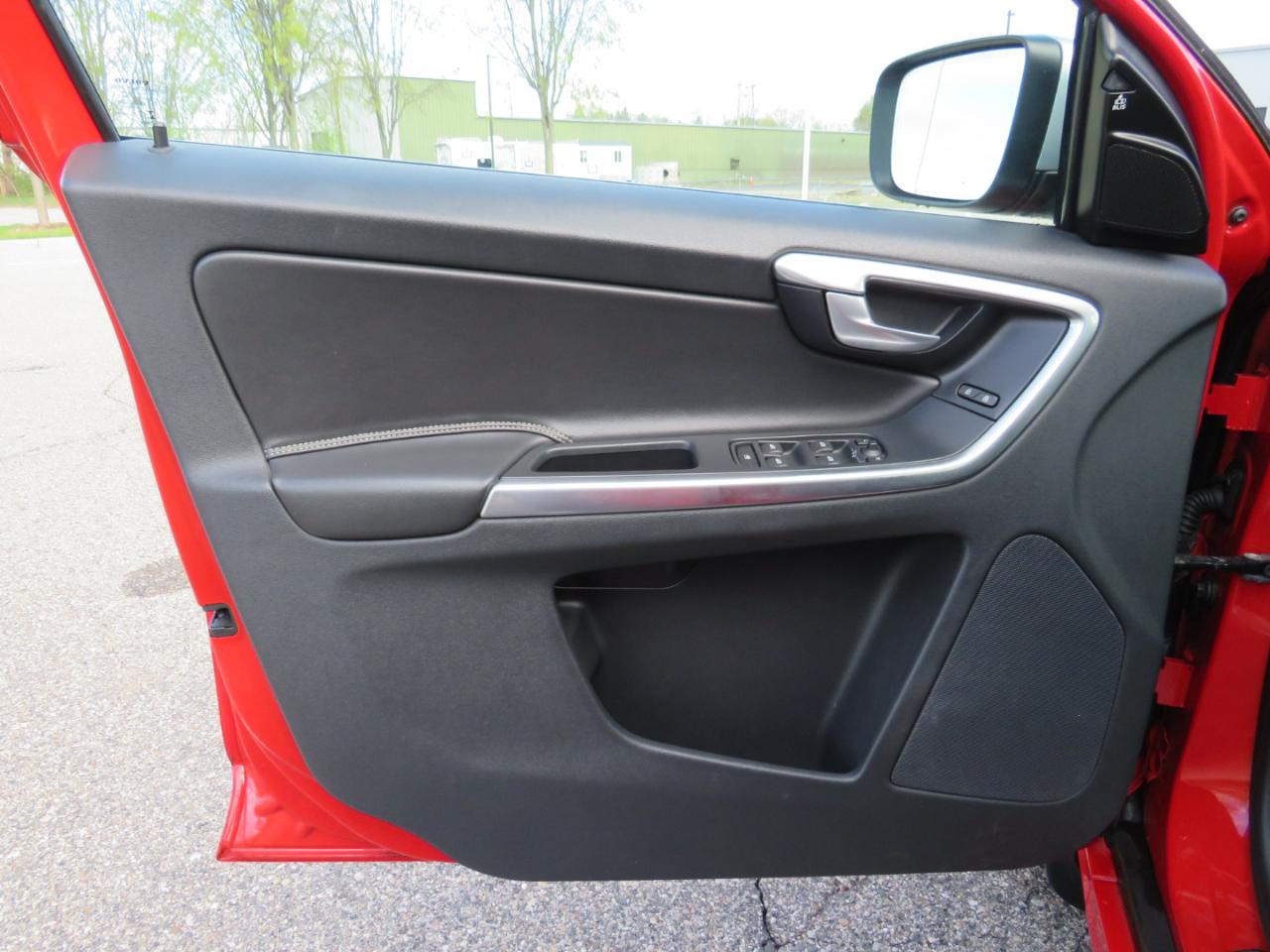 Volvo XC60 T6 AWD R-Design 2014