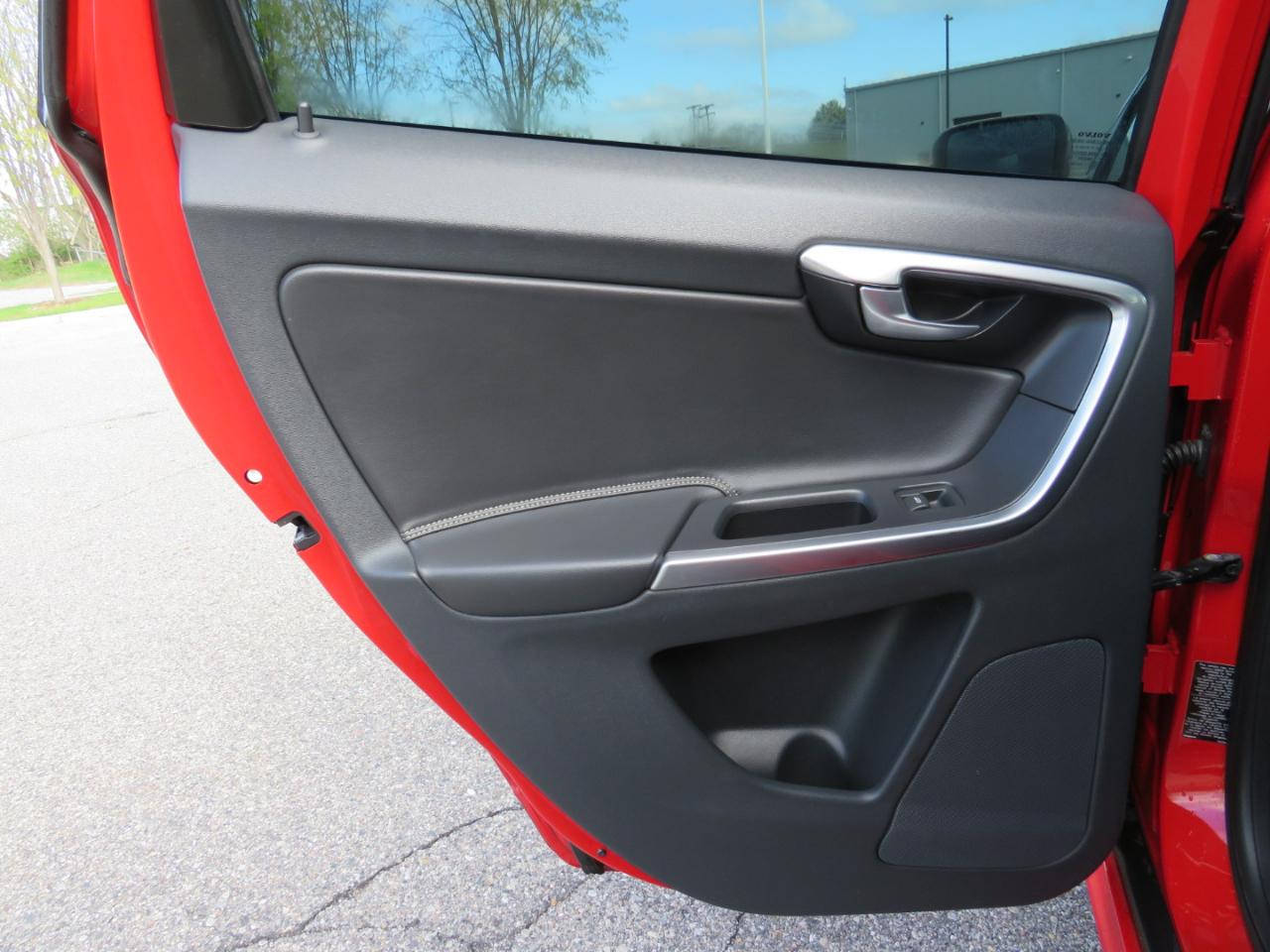 Volvo XC60 T6 AWD R-Design 2014