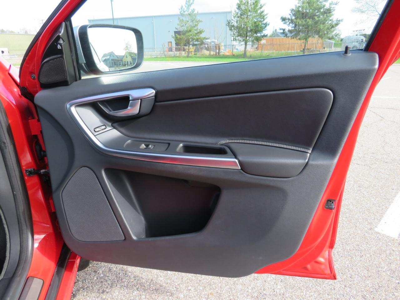 Volvo XC60 T6 AWD R-Design 2014