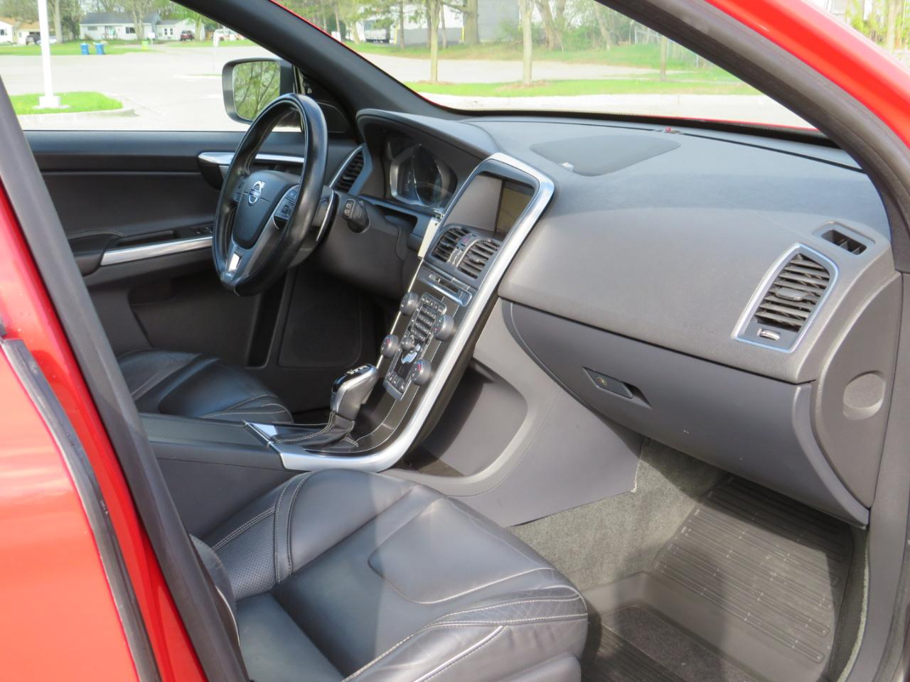 Volvo XC60 T6 AWD R-Design 2014