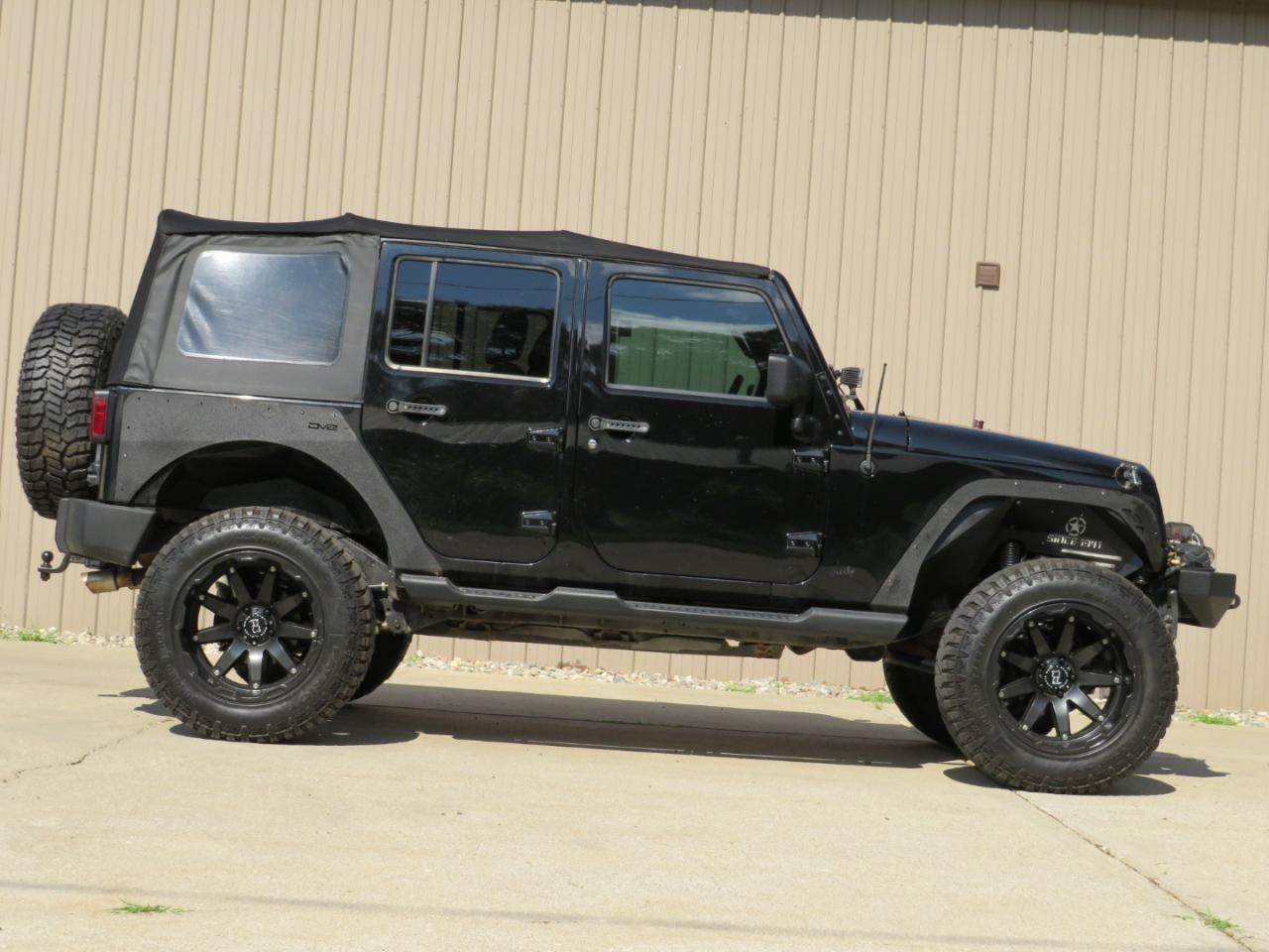 Jeep Wrangler Unlimited Sahara 4WD 2014