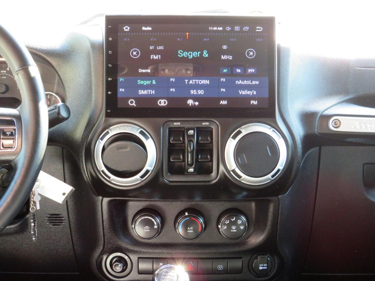 Jeep Wrangler Unlimited Sahara 4WD 2014
