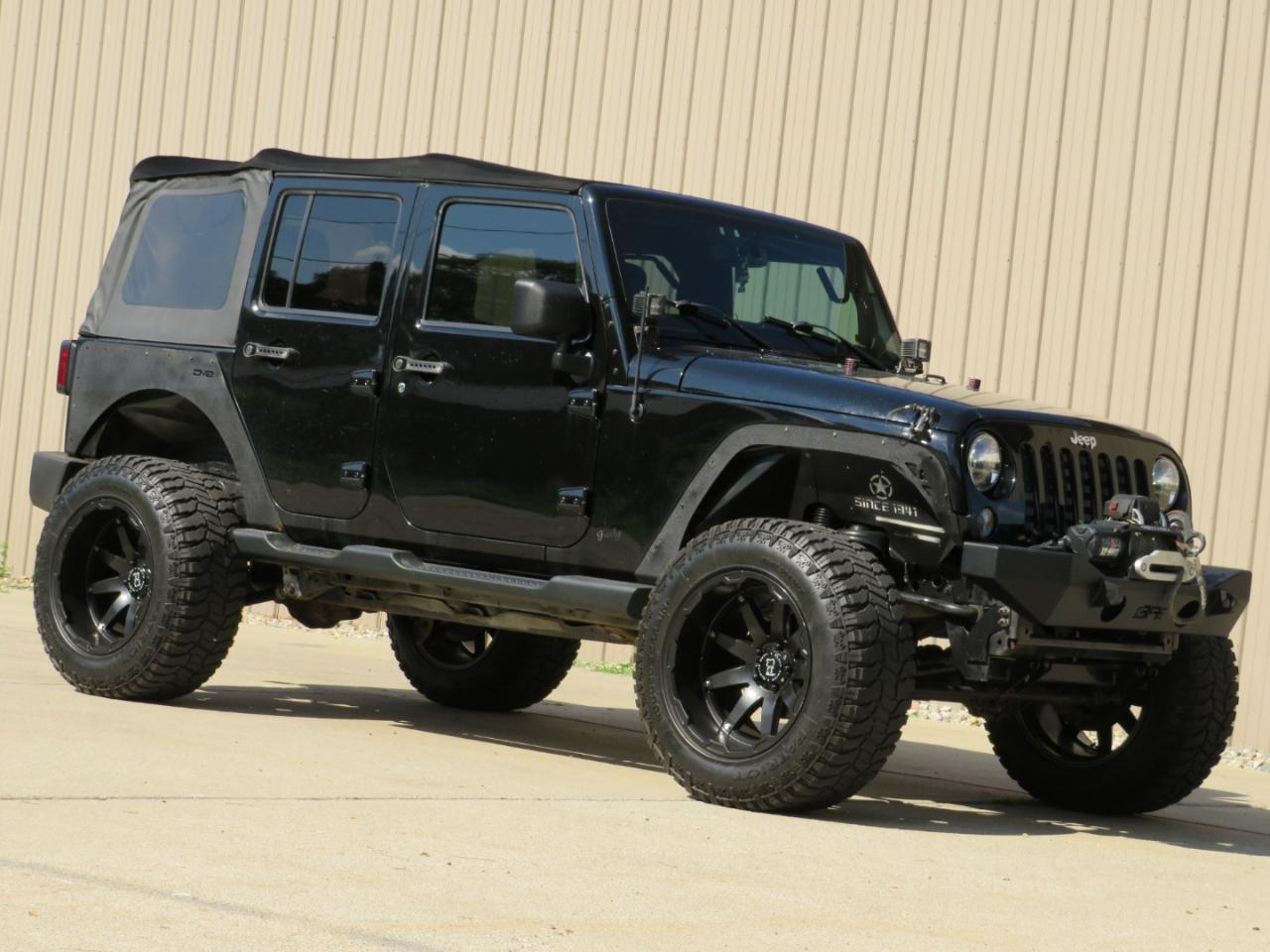 Jeep Wrangler Unlimited Sahara 4WD 2014