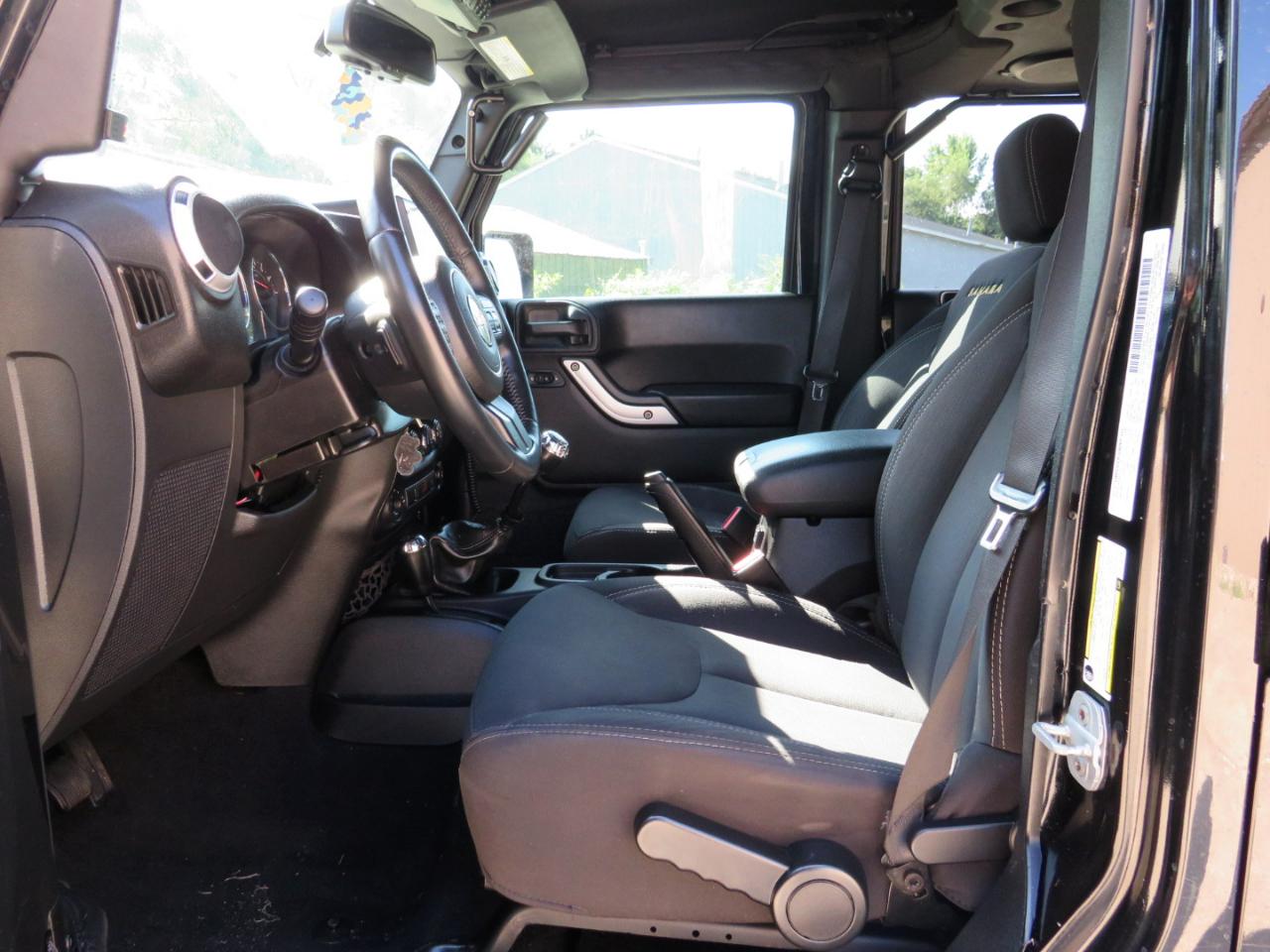 Jeep Wrangler Unlimited Sahara 4WD 2014