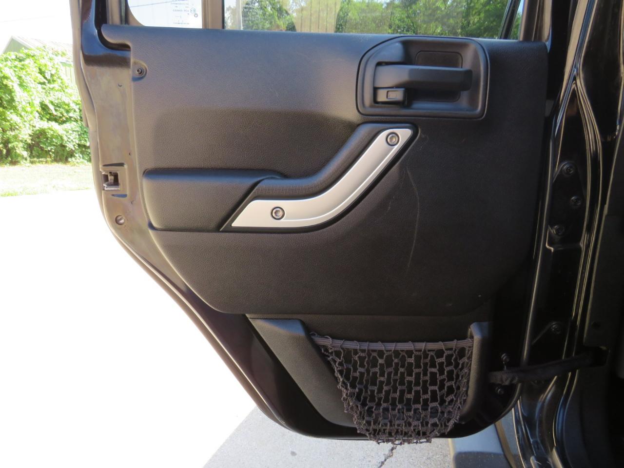Jeep Wrangler Unlimited Sahara 4WD 2014