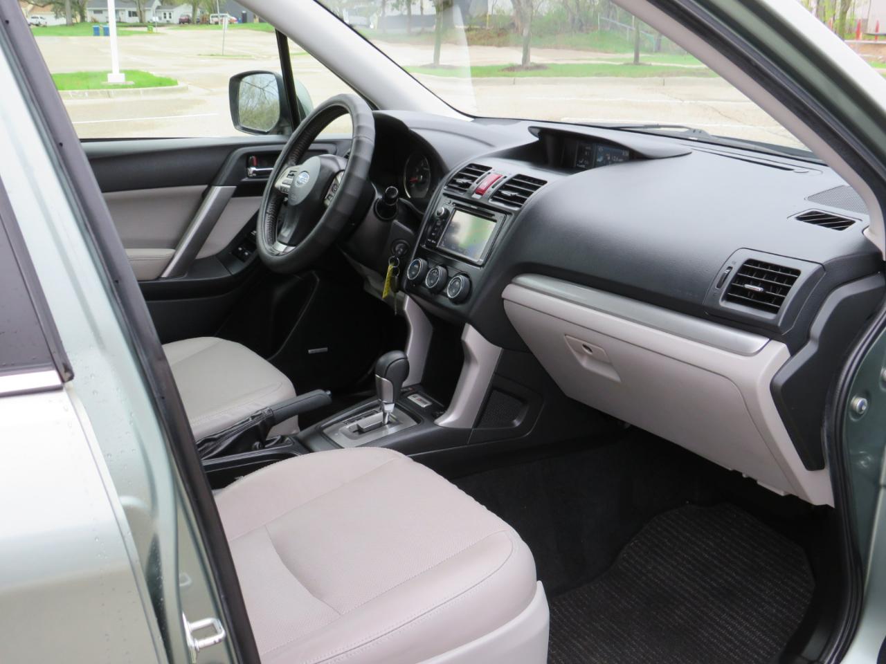 Subaru Forester 2.5i Limited 2015