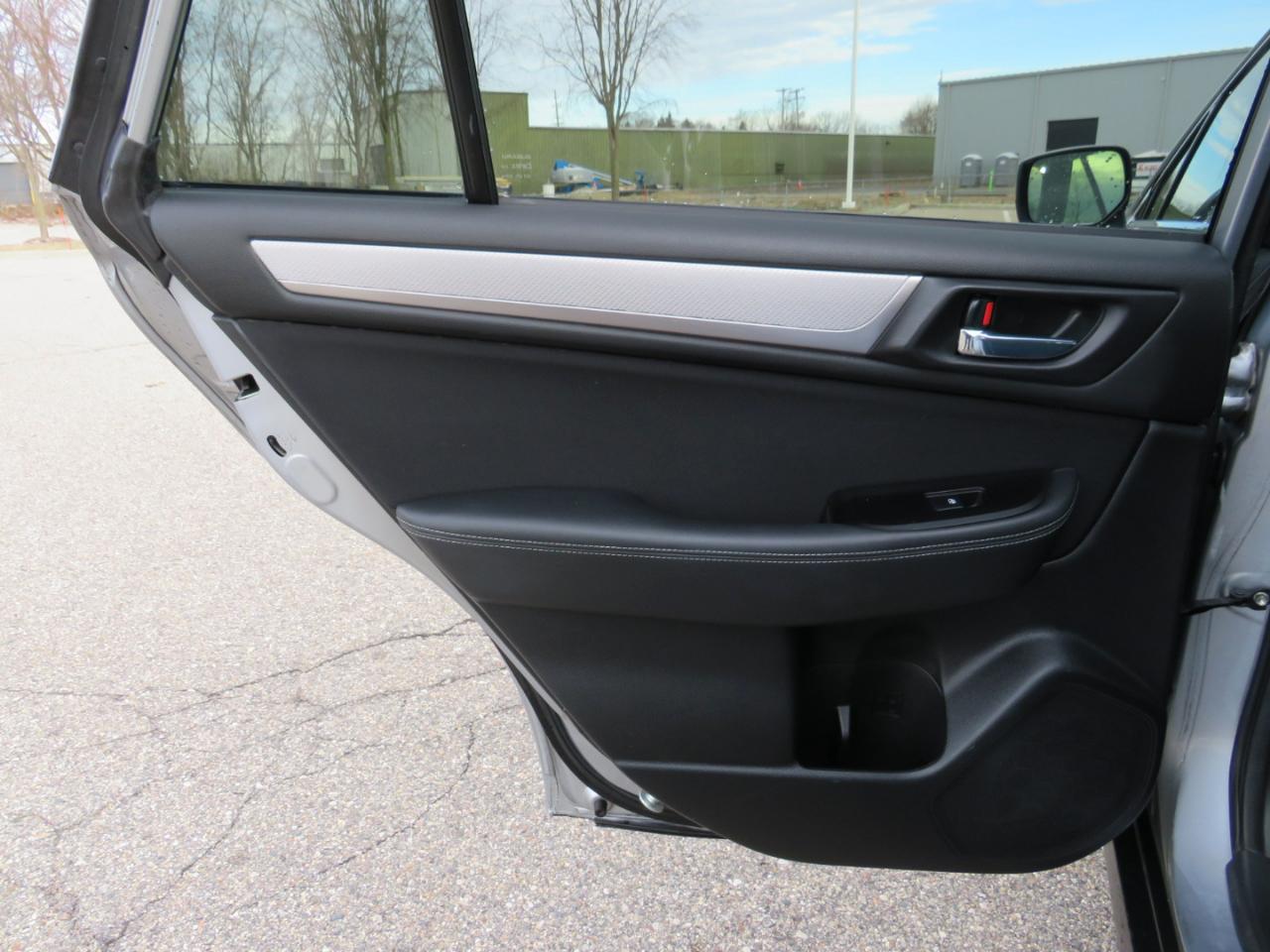 Subaru Outback 2.5i Premium 2015