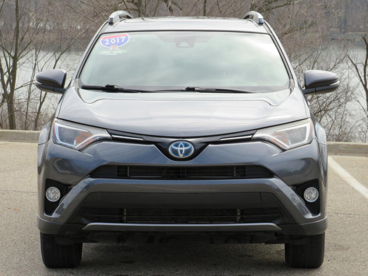 Toyota RAV4 Hybrid XLE AWD 2017