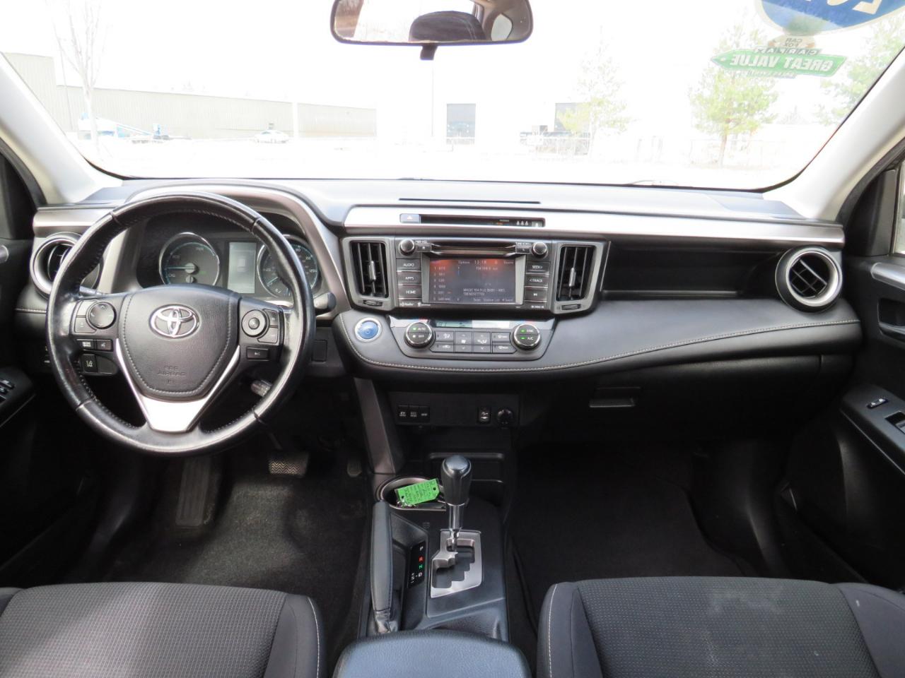 Toyota RAV4 Hybrid XLE AWD 2017