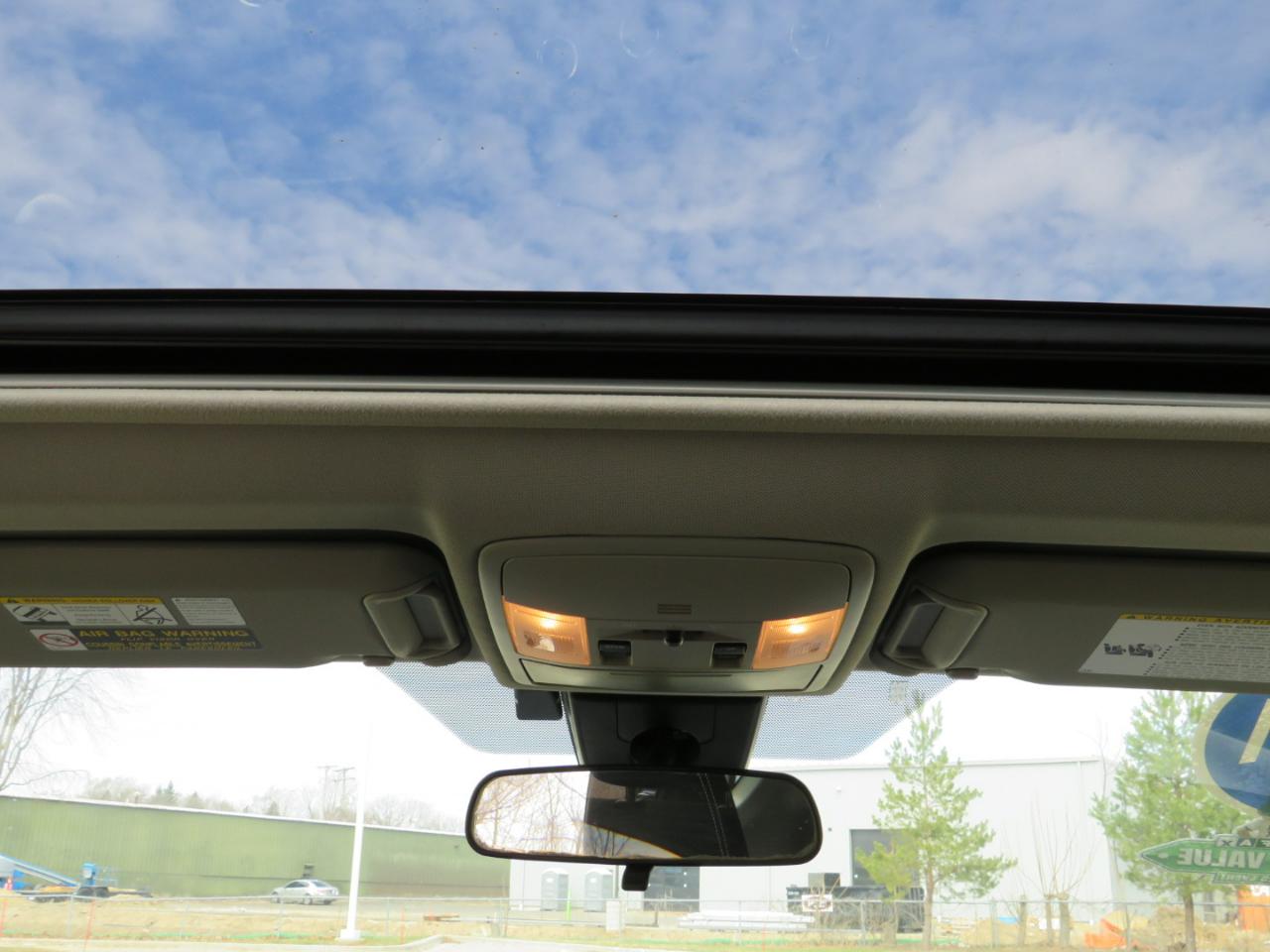 Toyota RAV4 Hybrid XLE AWD 2017