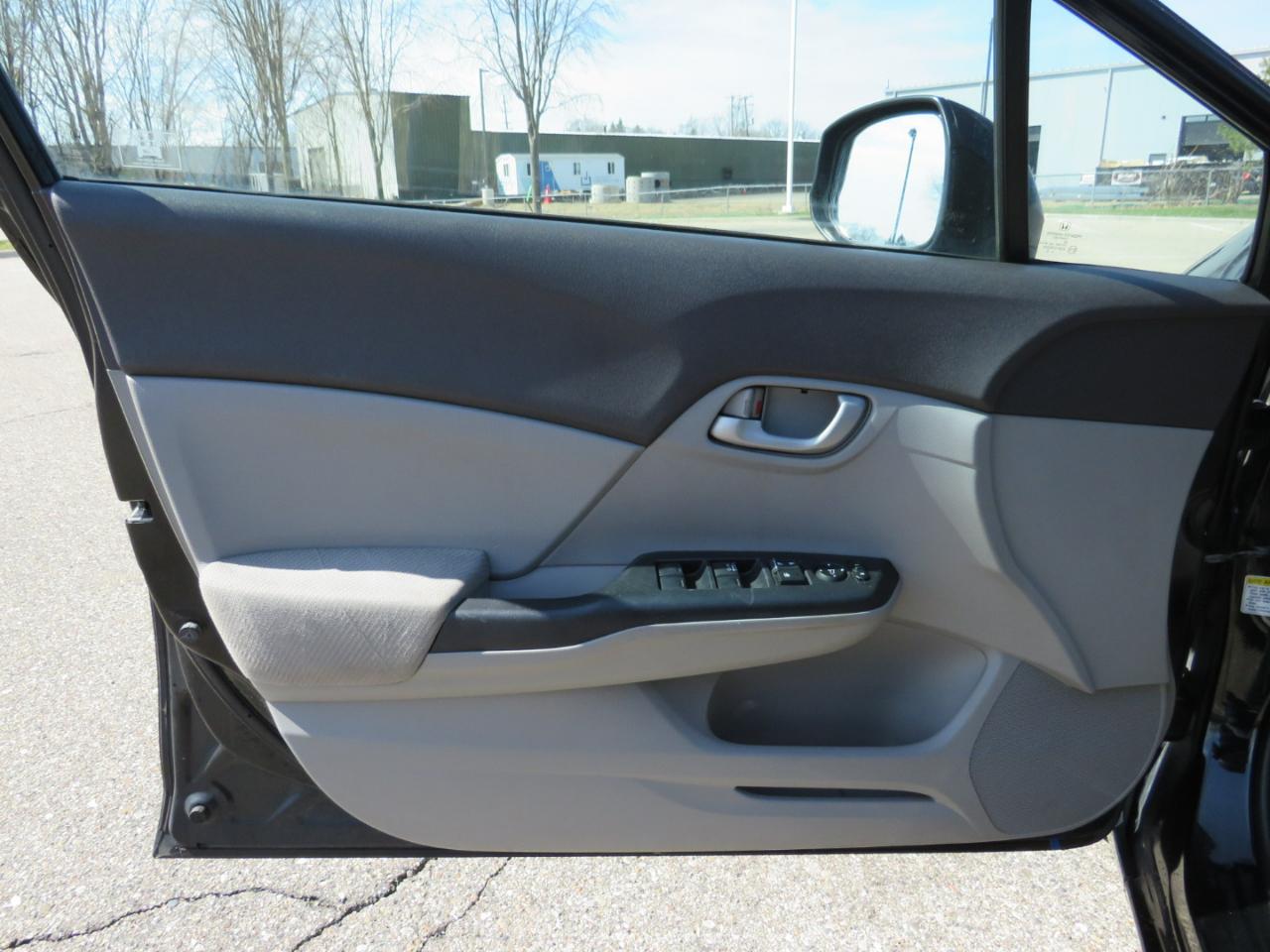 Honda Civic Sdn 4dr Auto LX 2012