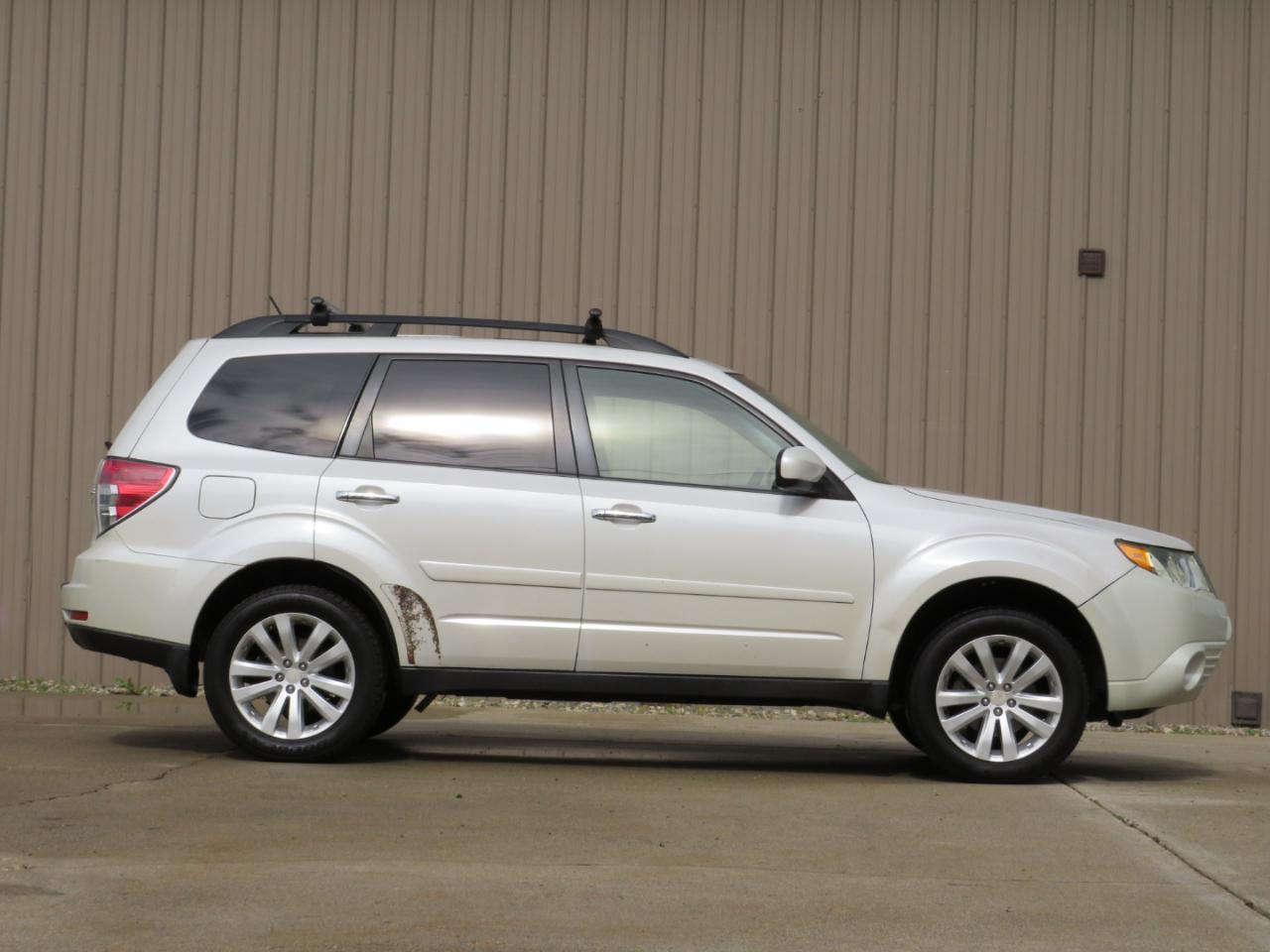 Subaru Forester 2.5X Premium 2012