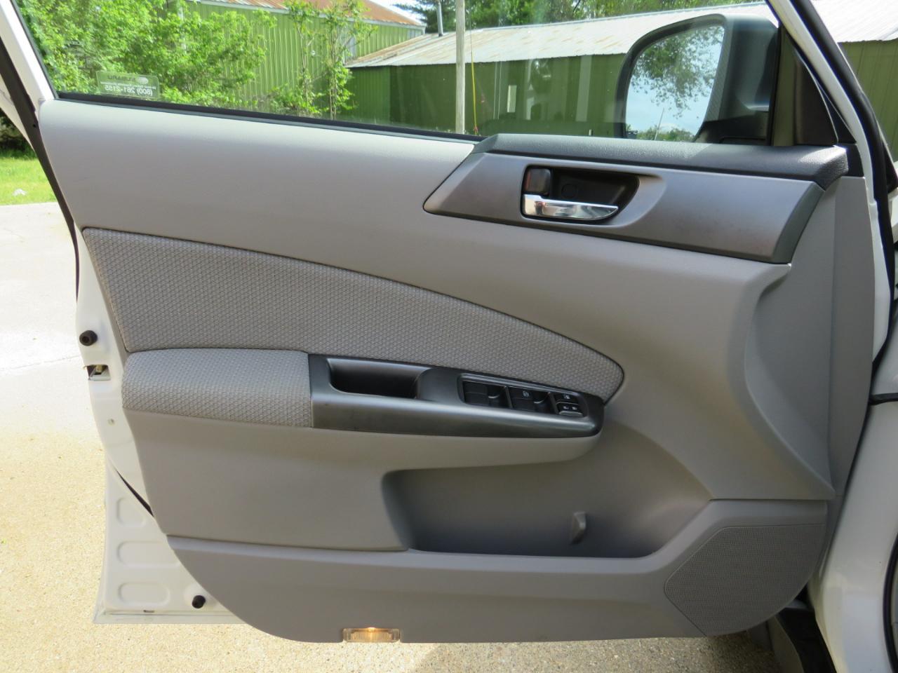 Subaru Forester 2.5X Premium 2012