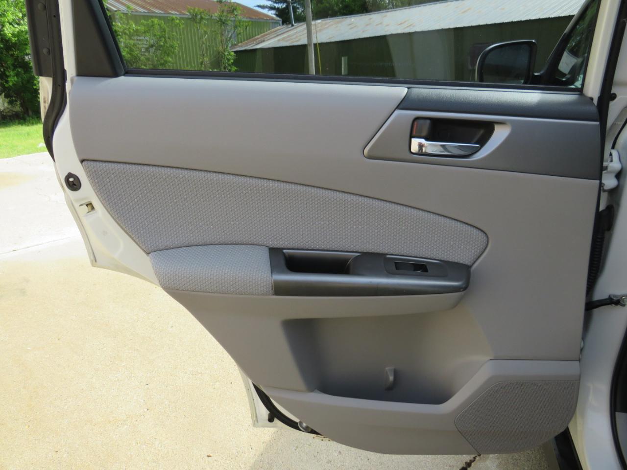 Subaru Forester 2.5X Premium 2012