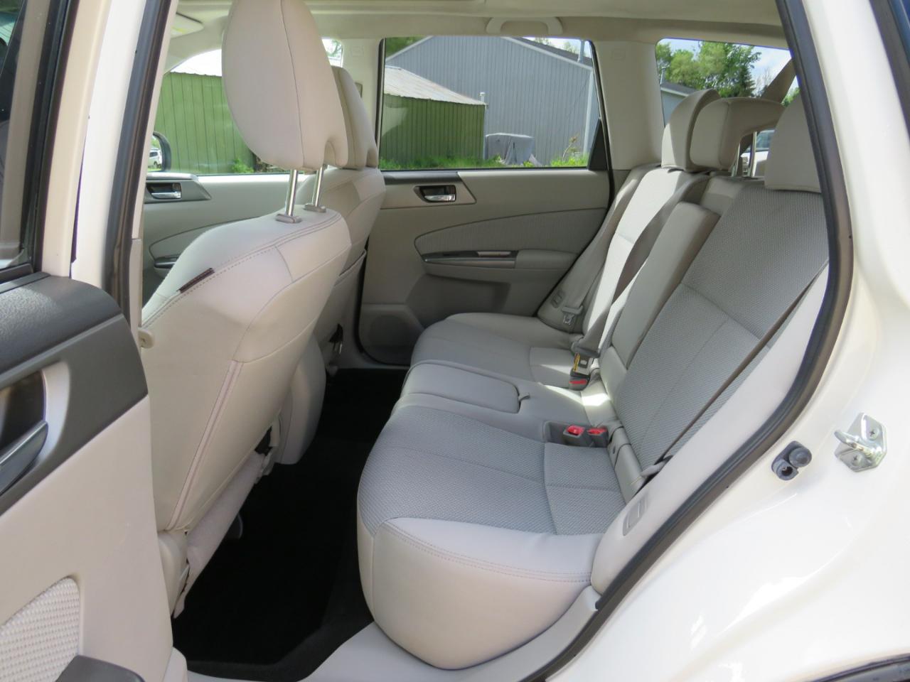 Subaru Forester 2.5X Premium 2012