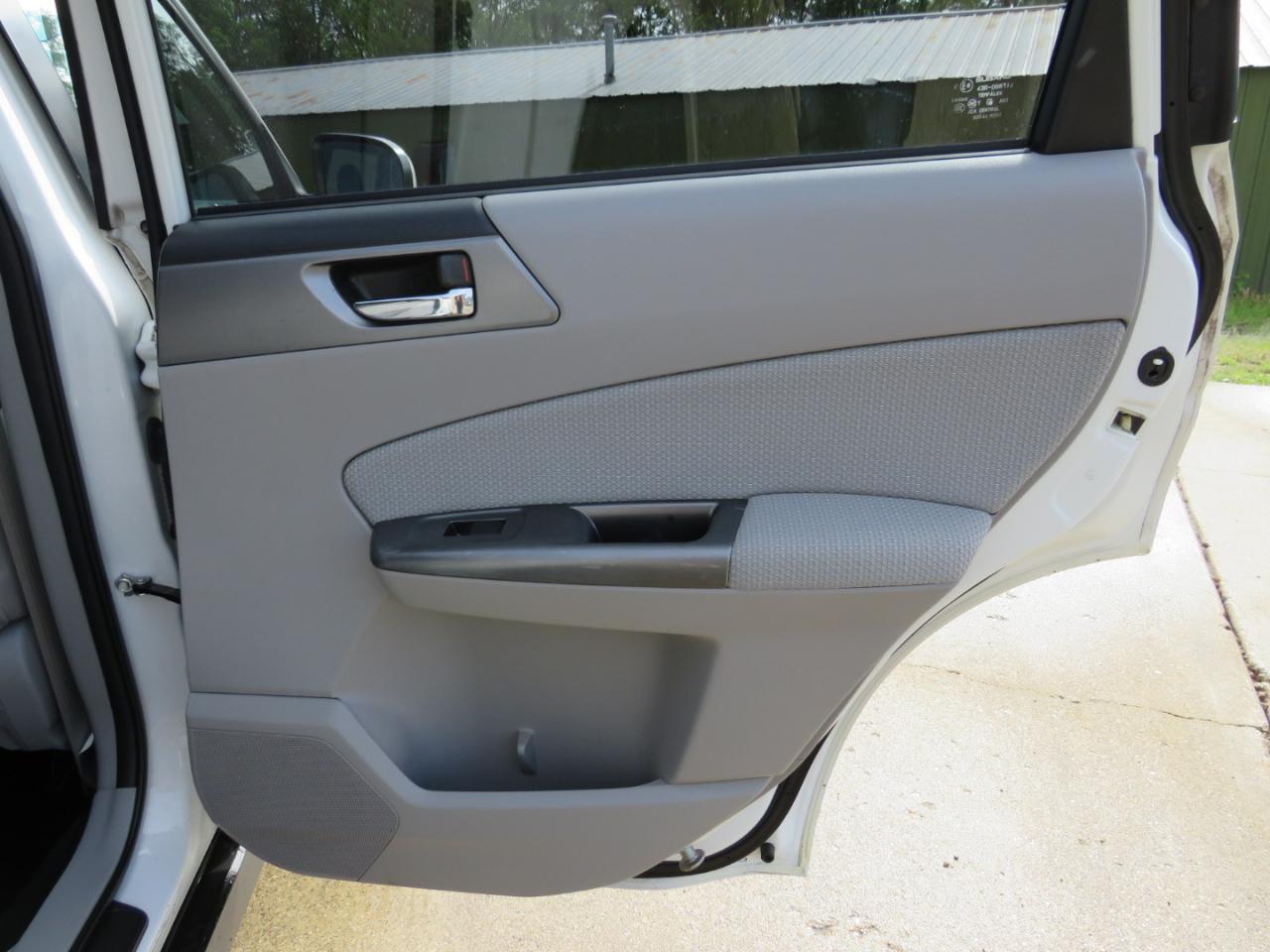 Subaru Forester 2.5X Premium 2012