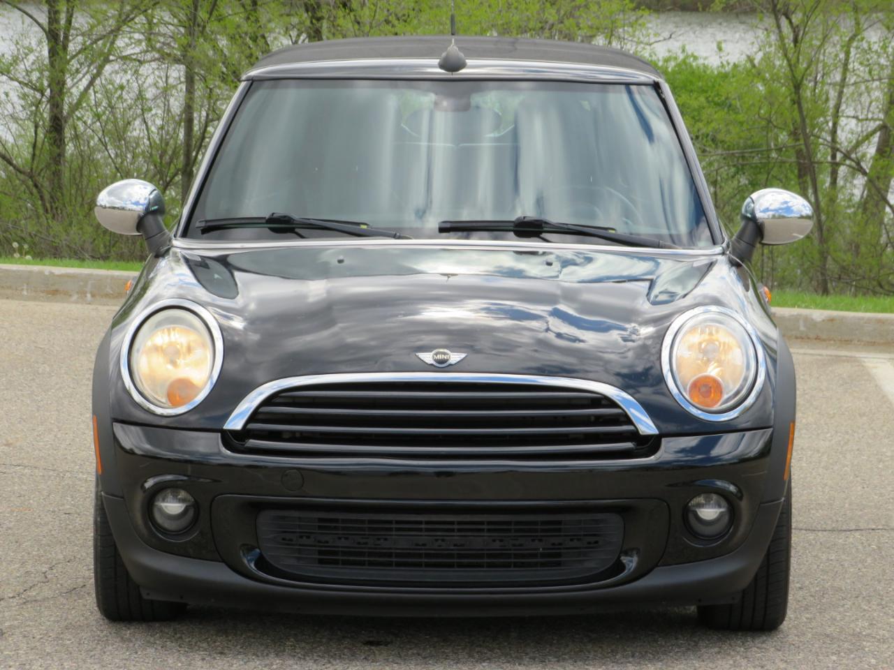 MINI Cooper Convertible 2011