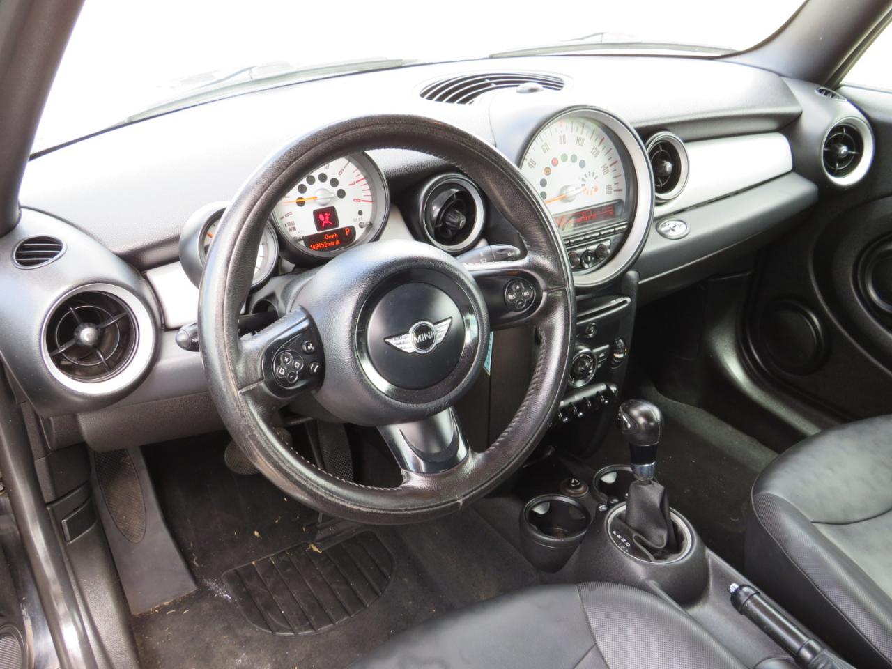 MINI Cooper Convertible 2011