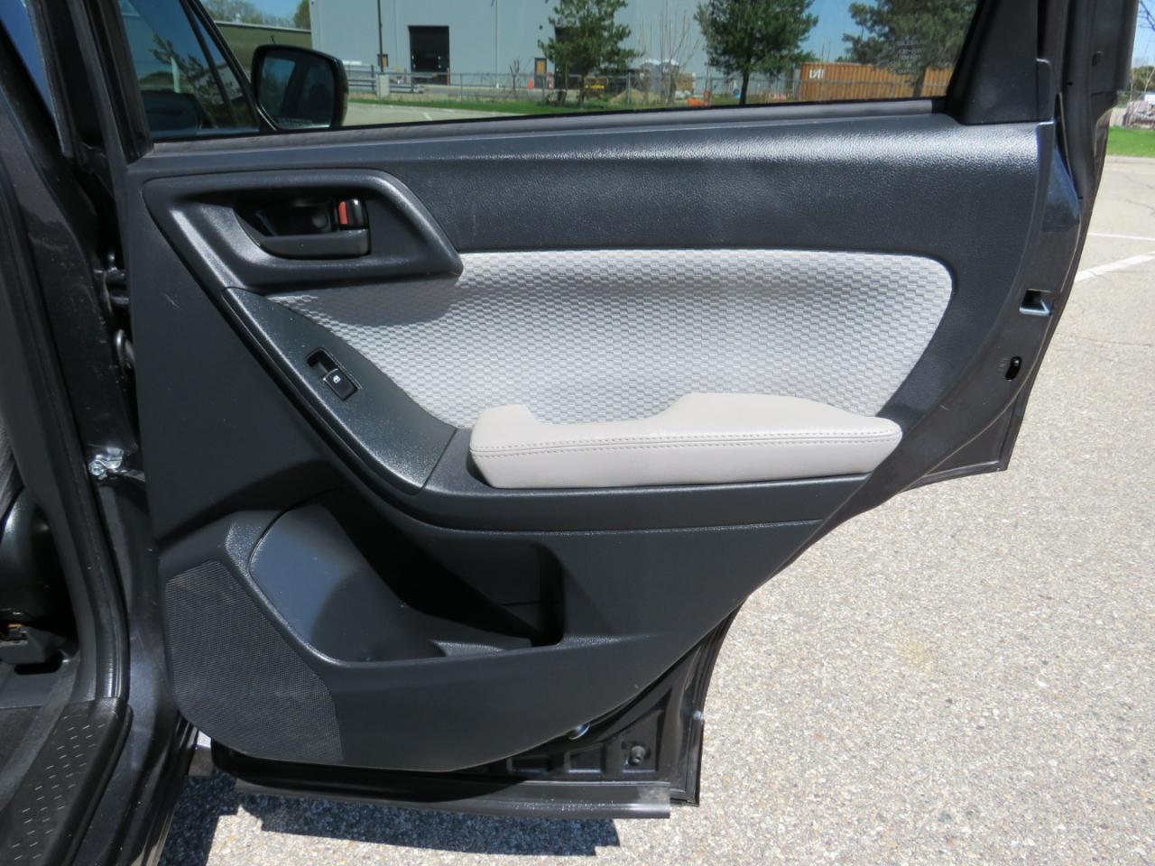 Subaru Forester 2.5i Premium PZEV CVT 2017