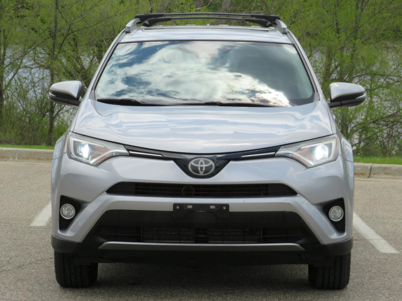 Toyota RAV4 XLE AWD 2017