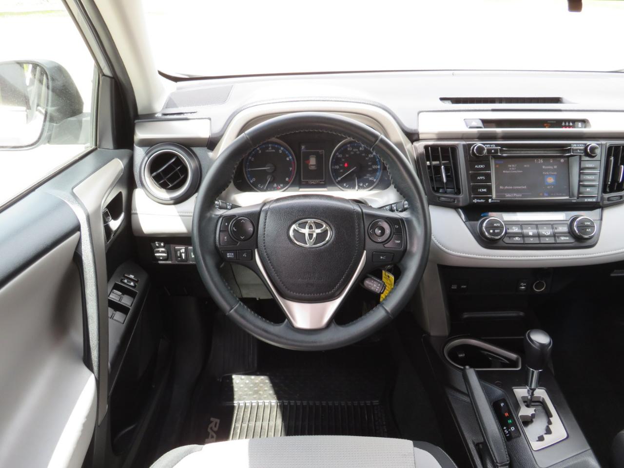 Toyota RAV4 XLE AWD 2017