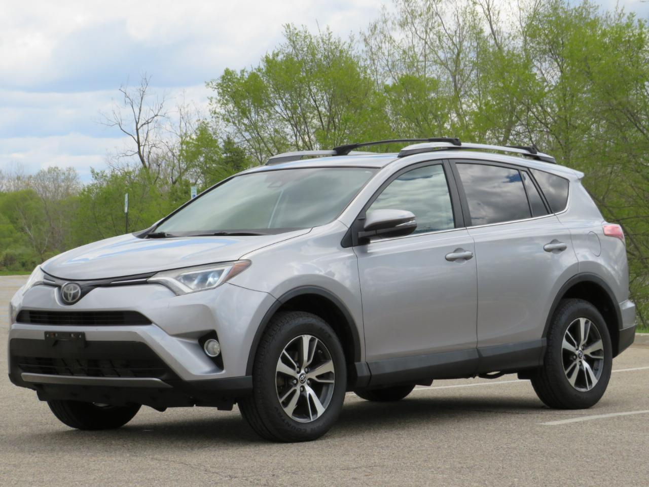 Toyota RAV4 XLE AWD 2017
