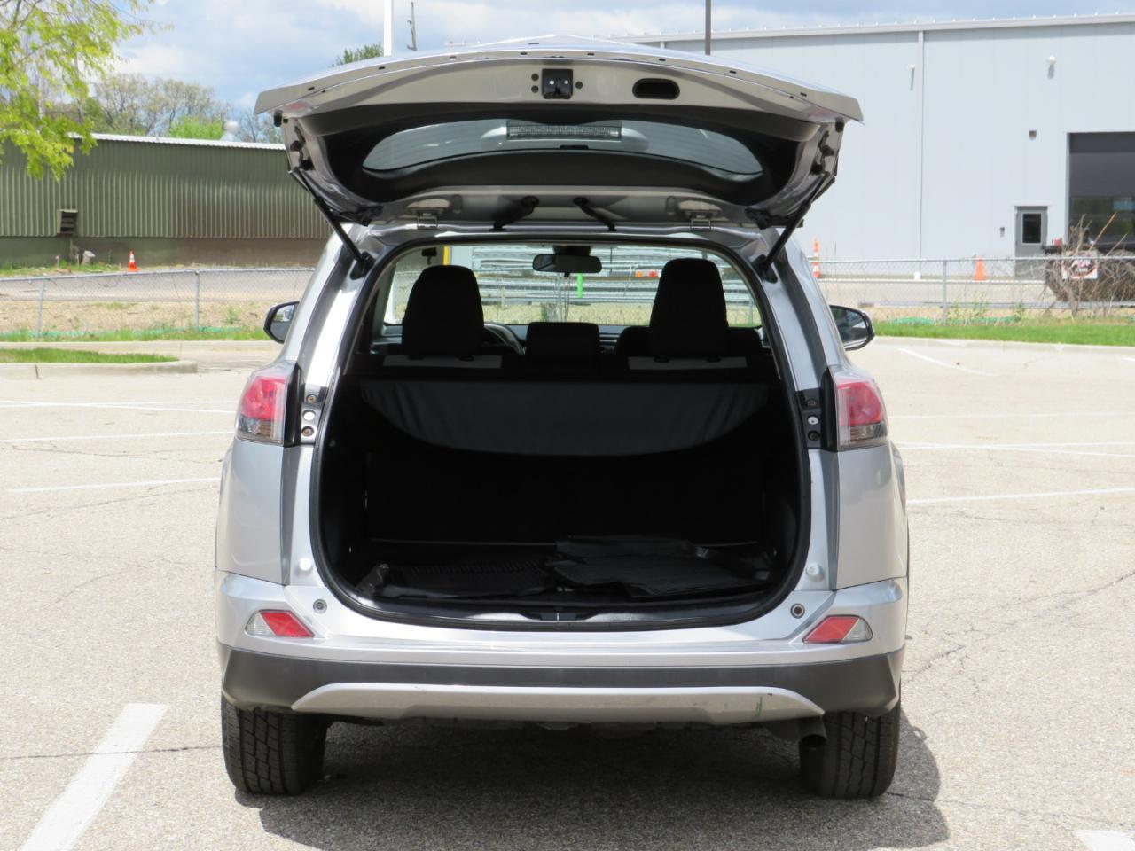Toyota RAV4 XLE AWD 2017