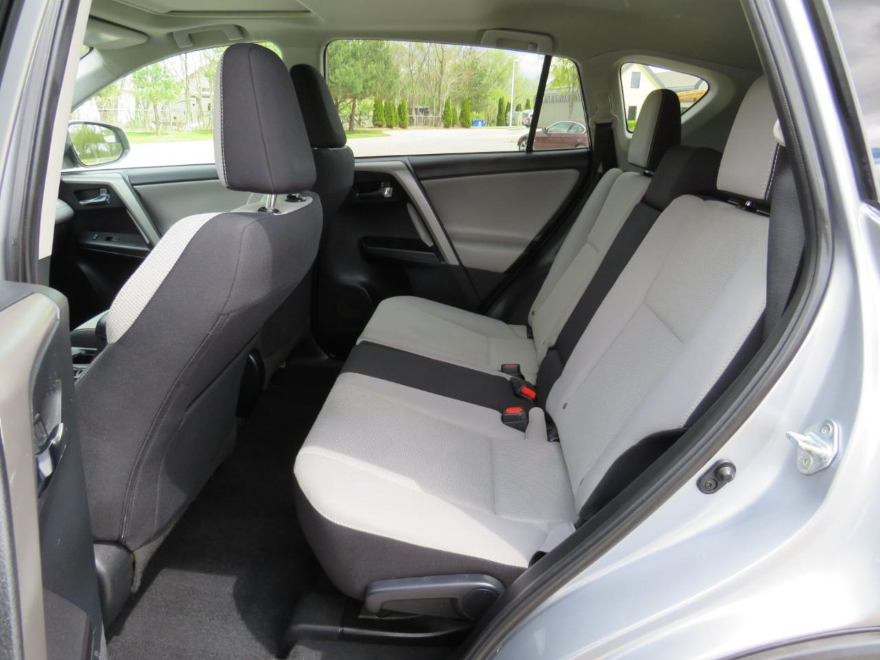 Toyota RAV4 XLE AWD 2017