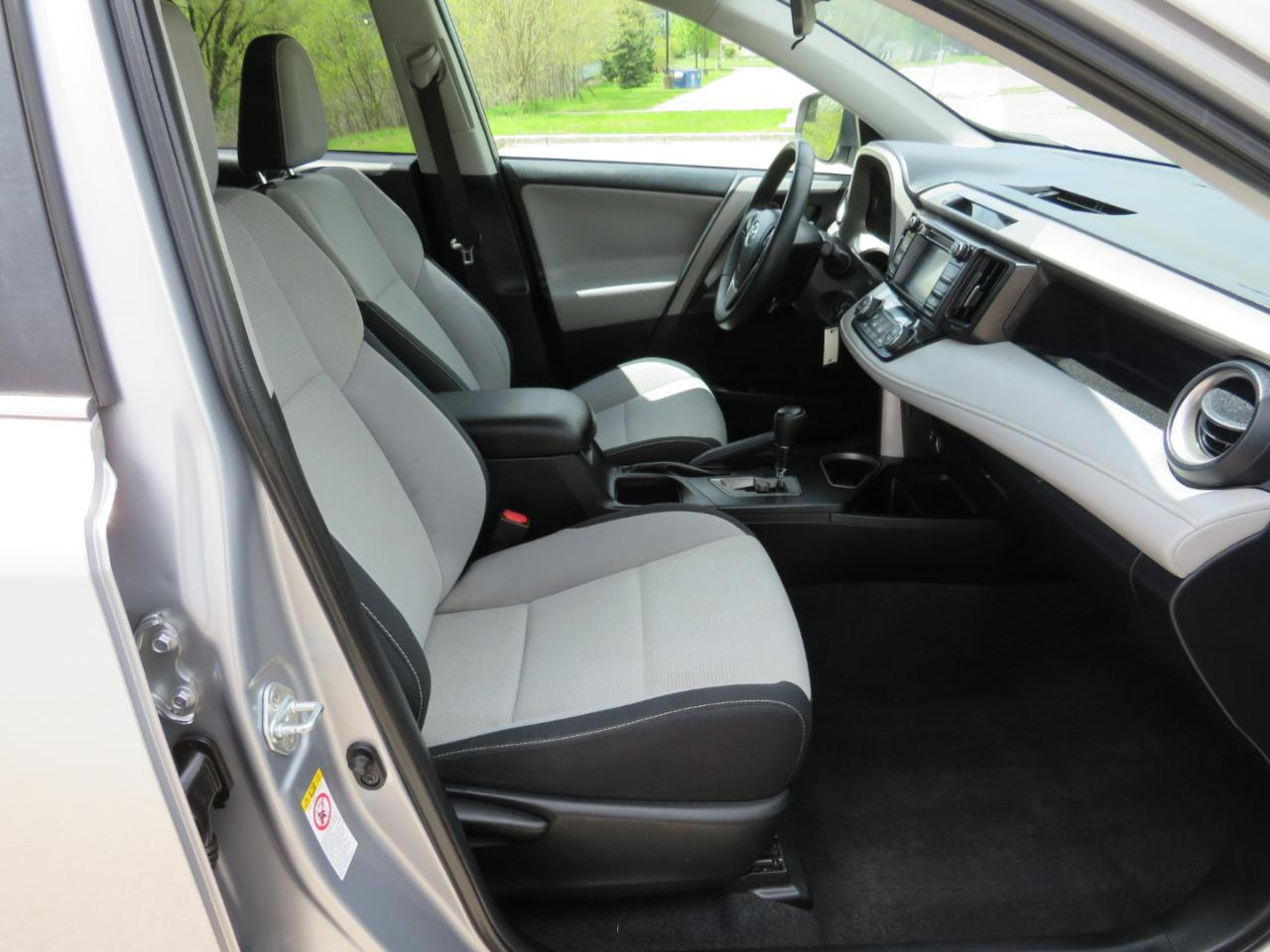 Toyota RAV4 XLE AWD 2017