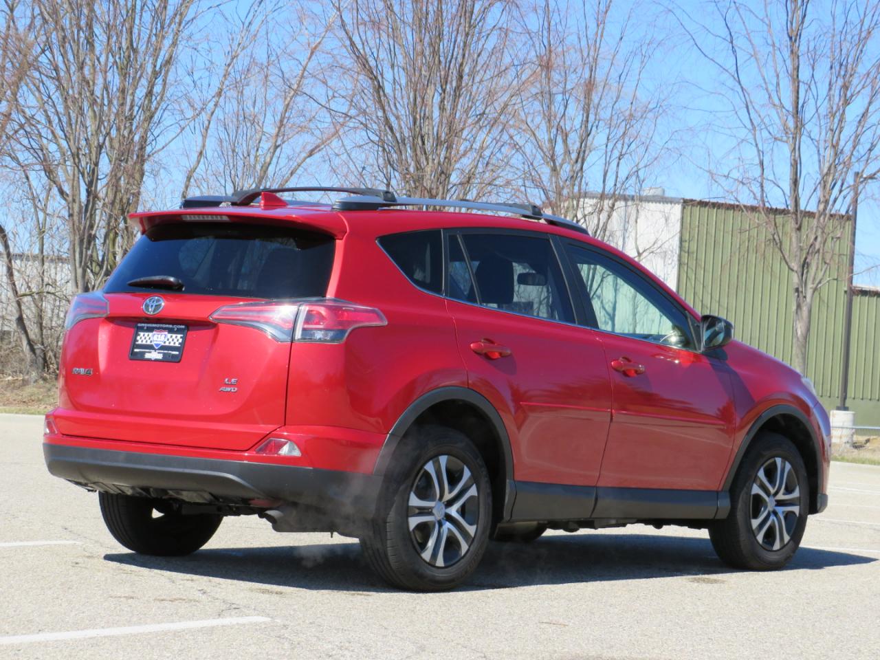 Toyota RAV4 LE AWD 2017