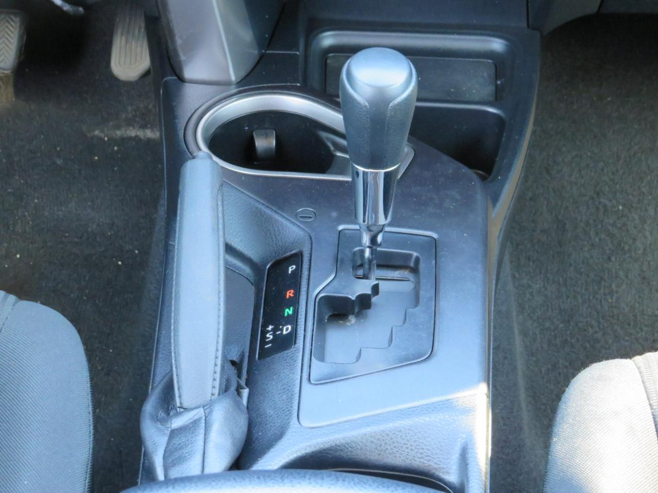 Toyota RAV4 LE AWD 2017