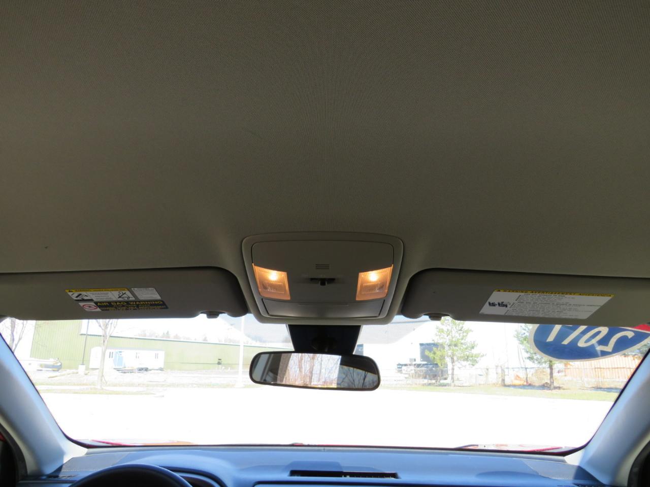 Toyota RAV4 LE AWD 2017