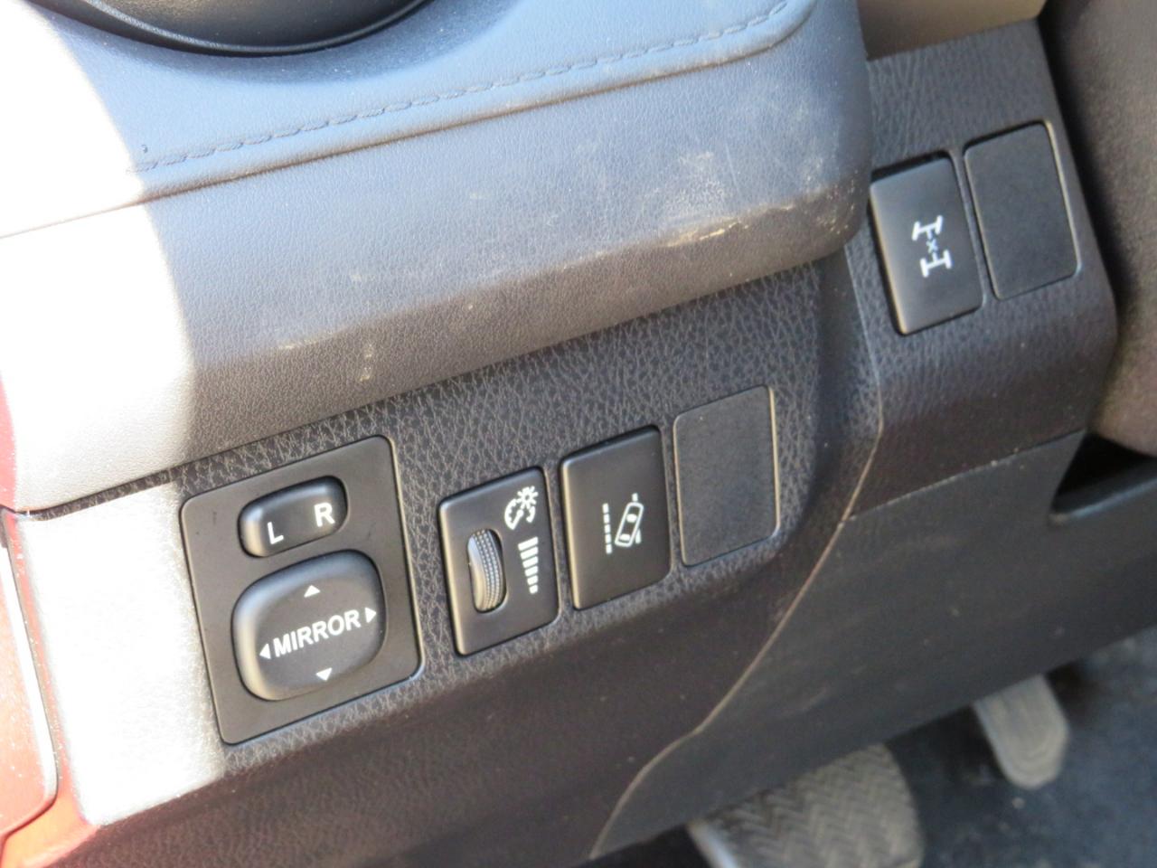 Toyota RAV4 LE AWD 2017