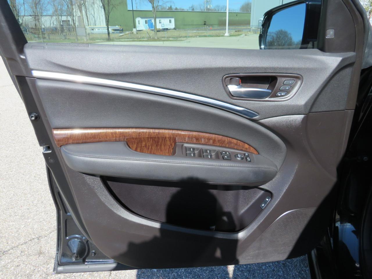 Acura MDX 9-Spd AT w/Tech Package 2018