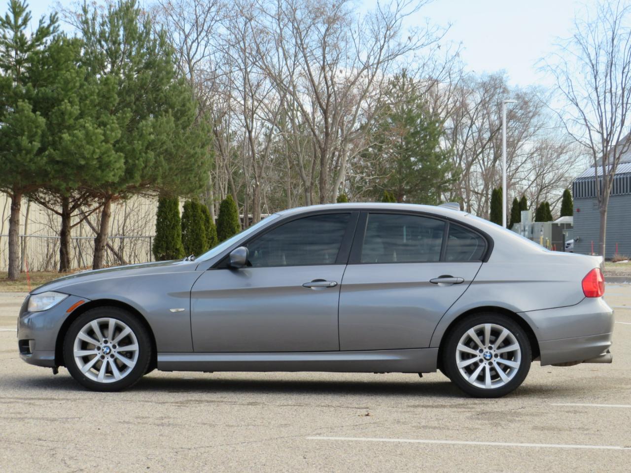 BMW 3-Series 328i xDrive SA 2011