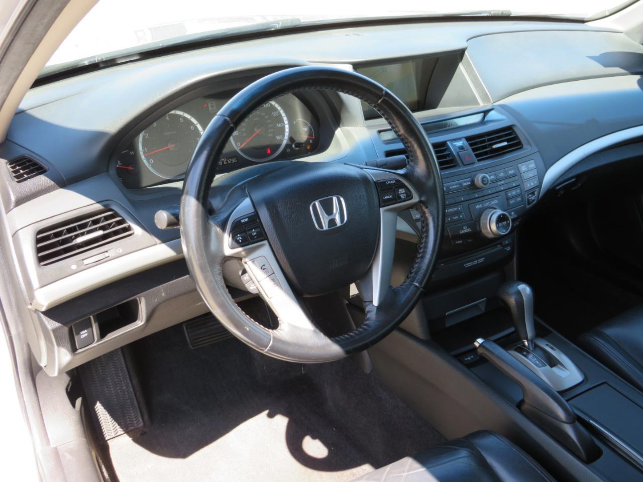 Honda Accord EX-L V-6 Sedan AT 2009