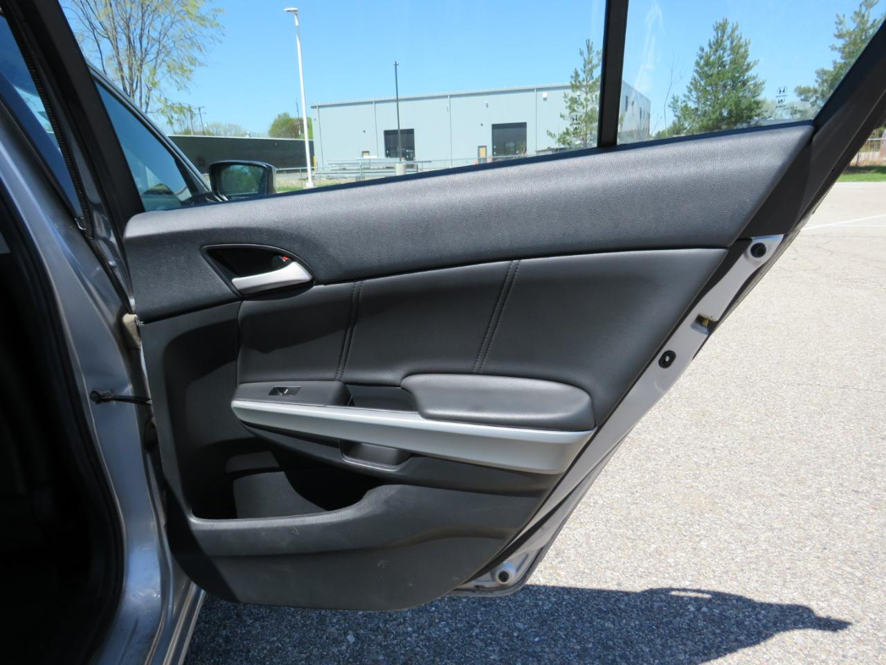 Honda Accord EX-L V-6 Sedan AT 2009