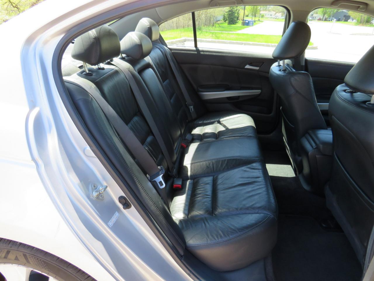 Honda Accord EX-L V-6 Sedan AT 2009