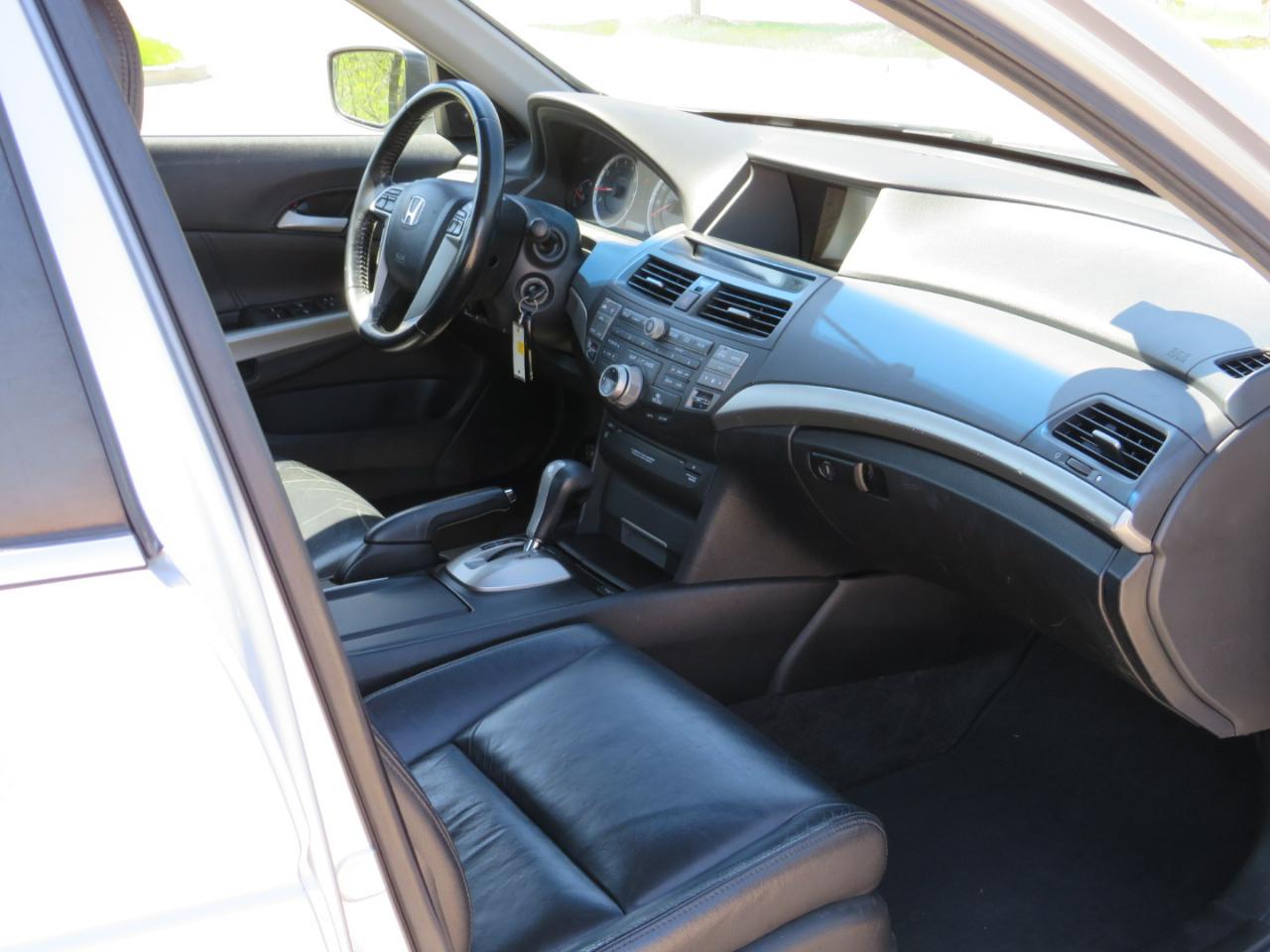 Honda Accord EX-L V-6 Sedan AT 2009