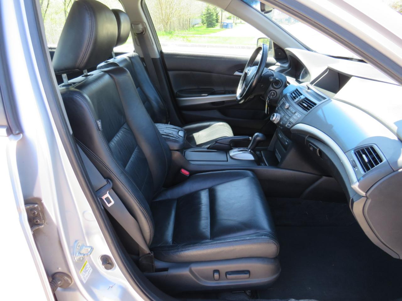 Honda Accord EX-L V-6 Sedan AT 2009