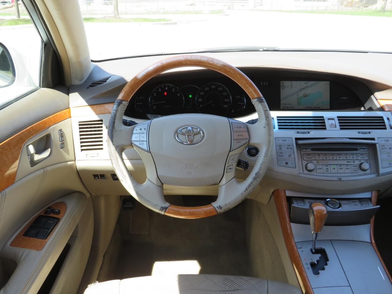 Toyota Avalon XL 2005