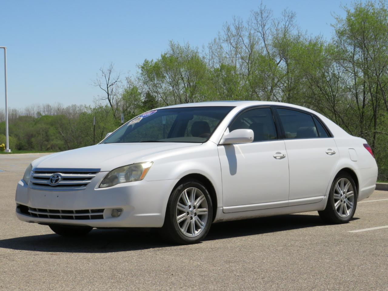 Toyota Avalon XL 2005