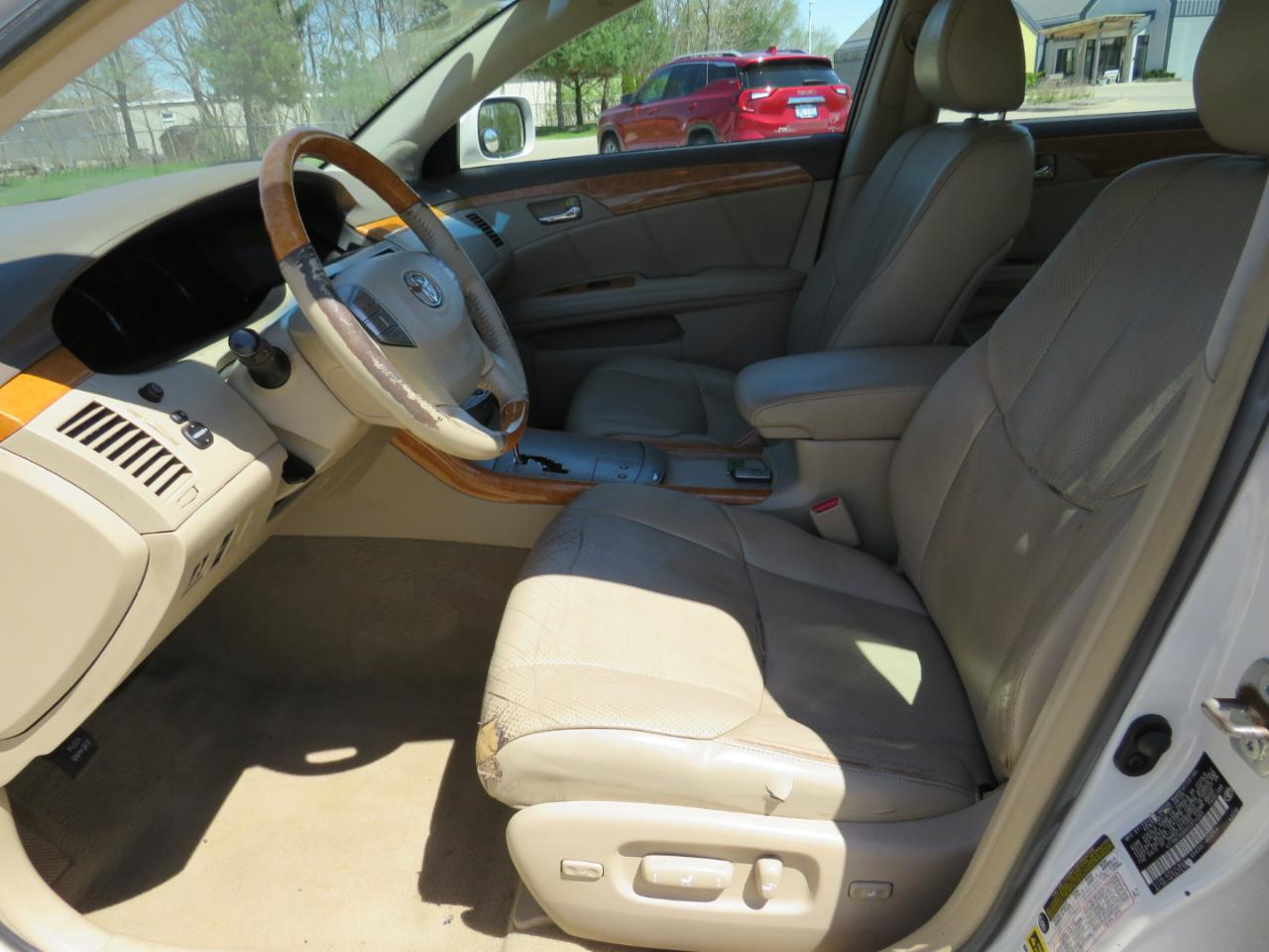 Toyota Avalon XL 2005