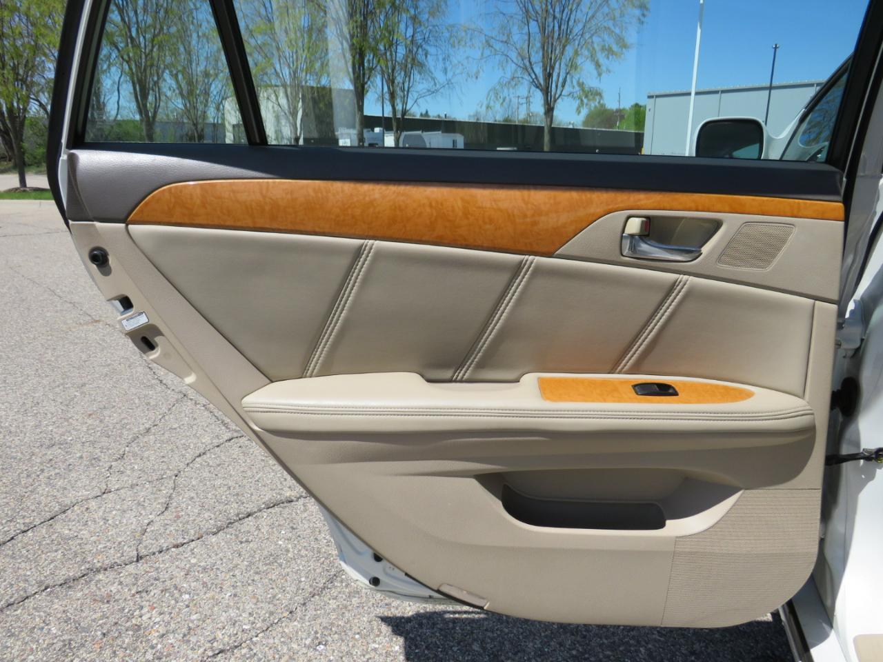 Toyota Avalon XL 2005