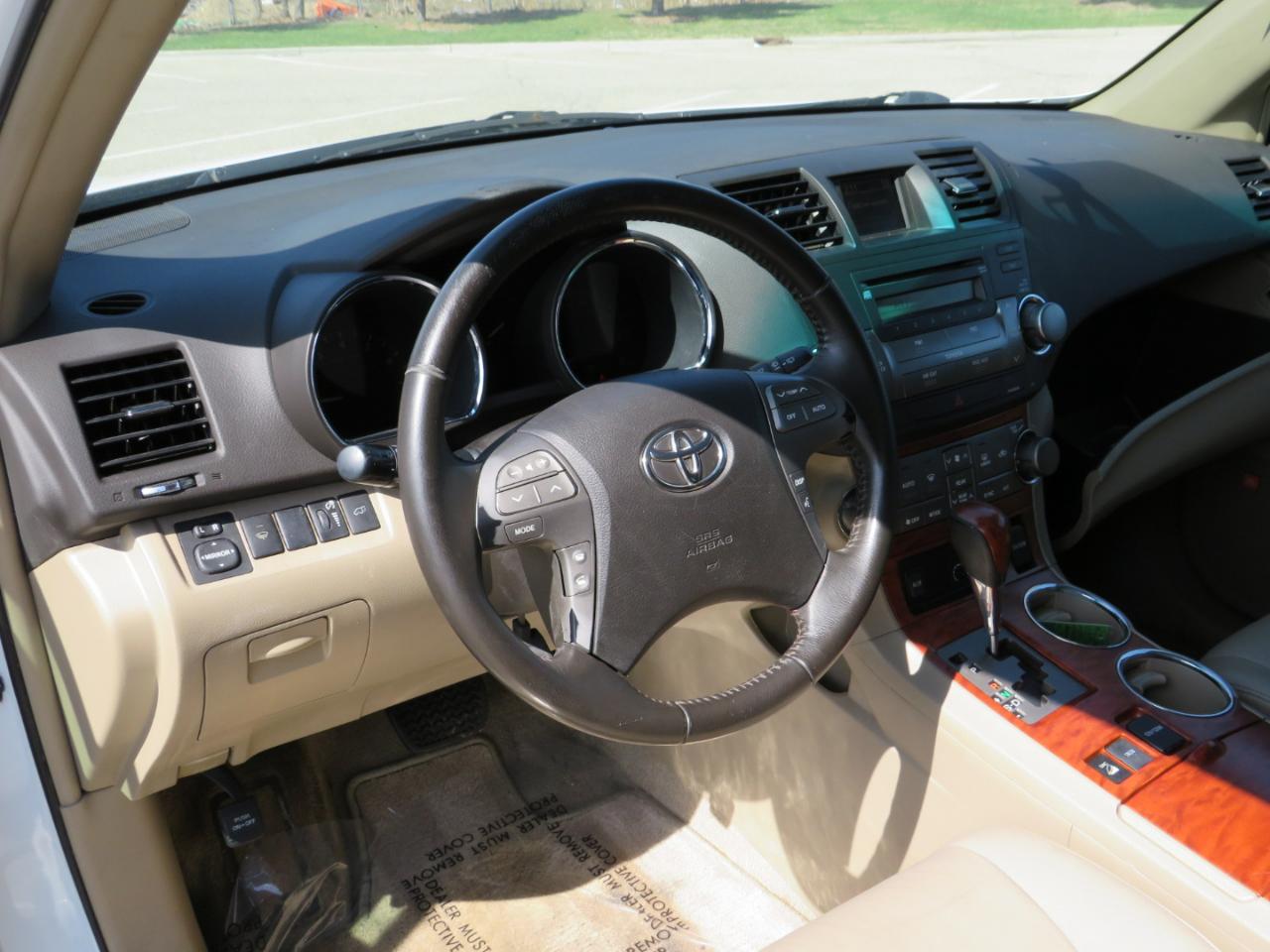 Toyota Highlander Limited 4WD 2010